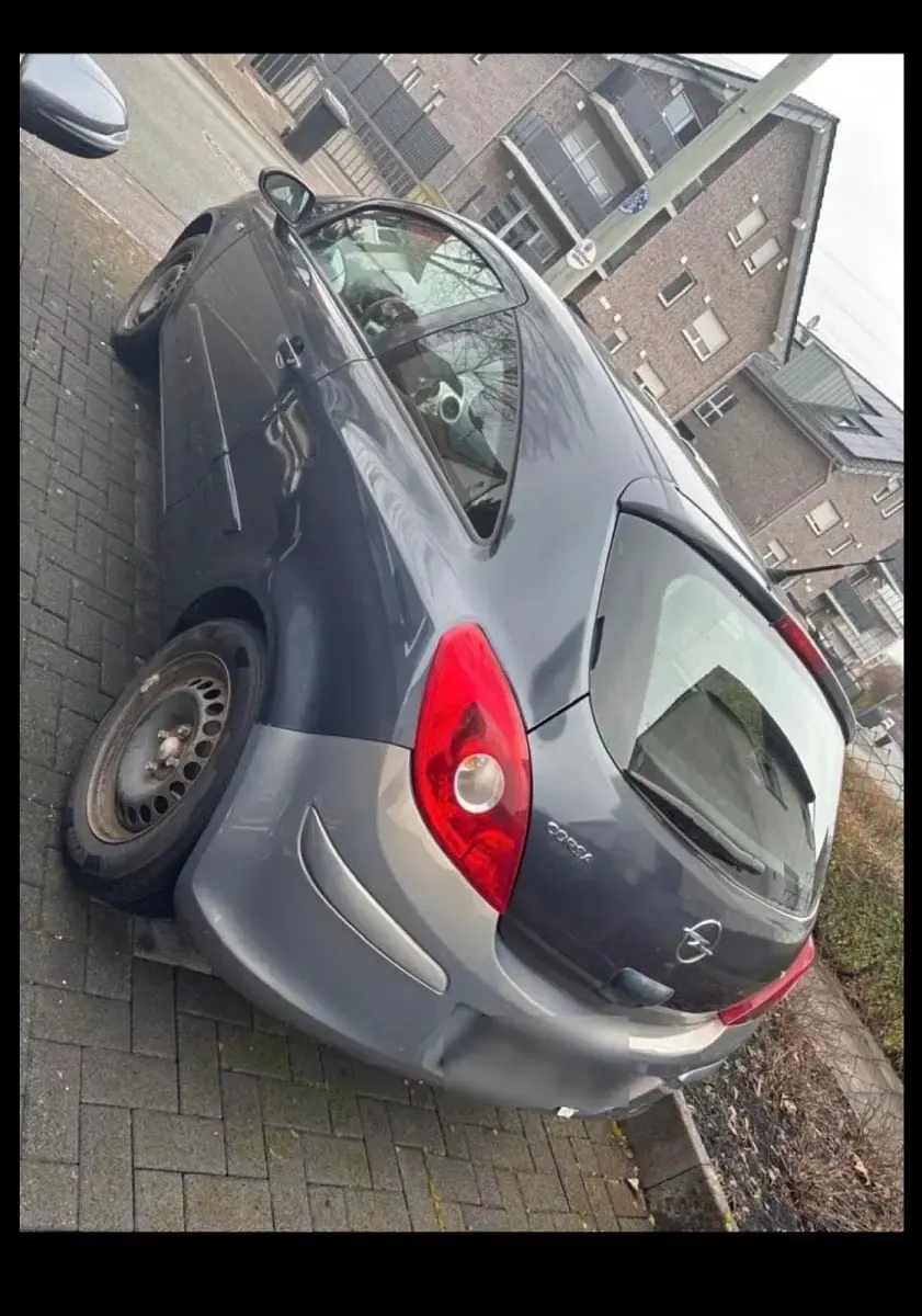 Gebraucht Opel Corsa 80 PS (58 kW) 2007 Andere farben Kleinwagen