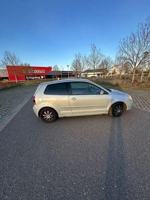 Gebraucht VW Polo Comfortline 69 PS (50 kW) 2008 Grau Kleinwagen