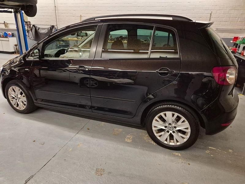 Schwarz Gebraucht 2013 VW Golf Plus Cross Life Van / Kleinbus | 5.200 € (Guter Preis) - Bild 1/4