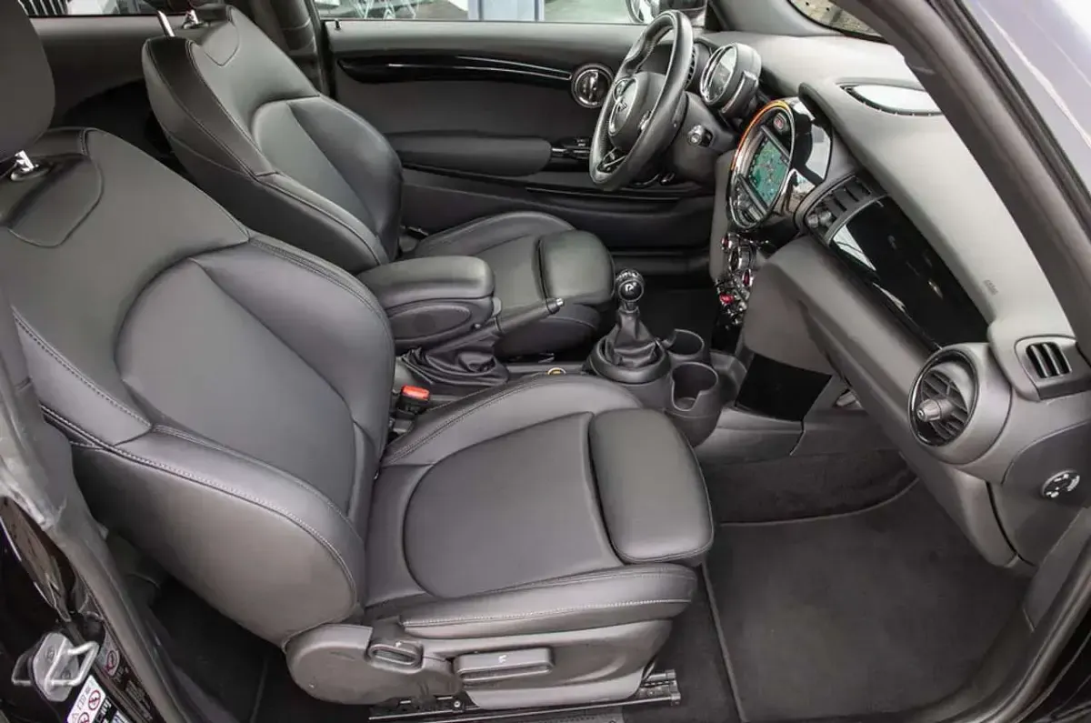 Occasion Mini Cooper Chili 136 ch (100 kW) 2021 Noir Citadine