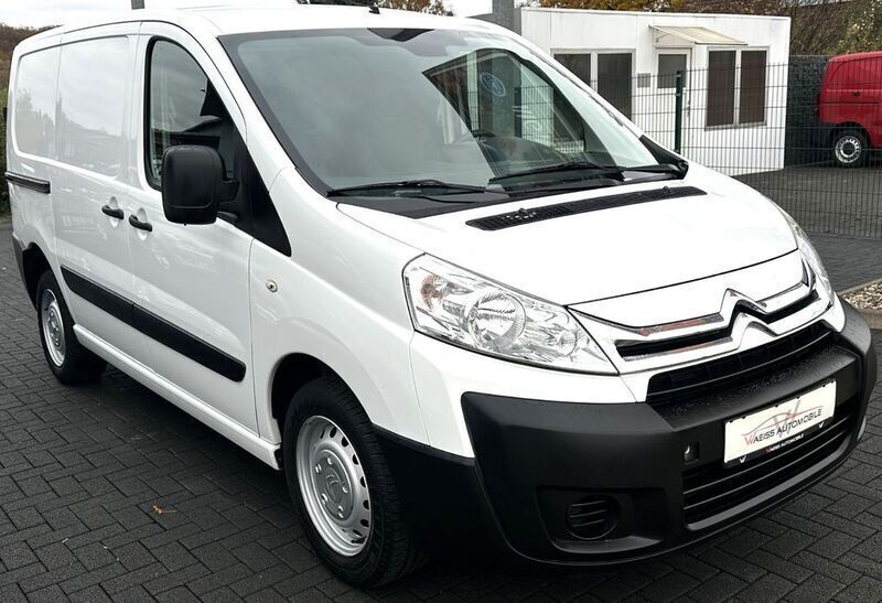Weiß Gebraucht 2016 Citroën Jumpy Van / Kleinbus | 7.999 € - Bild 1/4