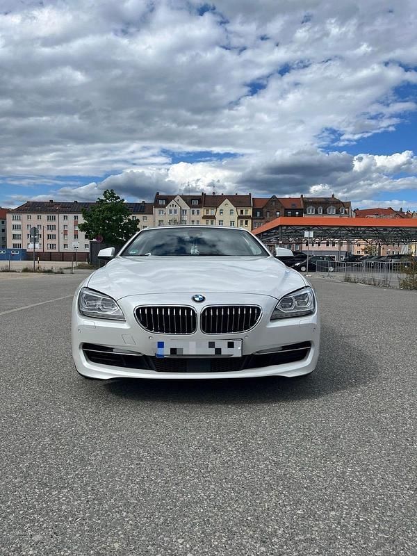 Weiß Gebraucht 2012 BMW 640 Coupé | 23.400 € (Fairer Preis) - Bild 1/4