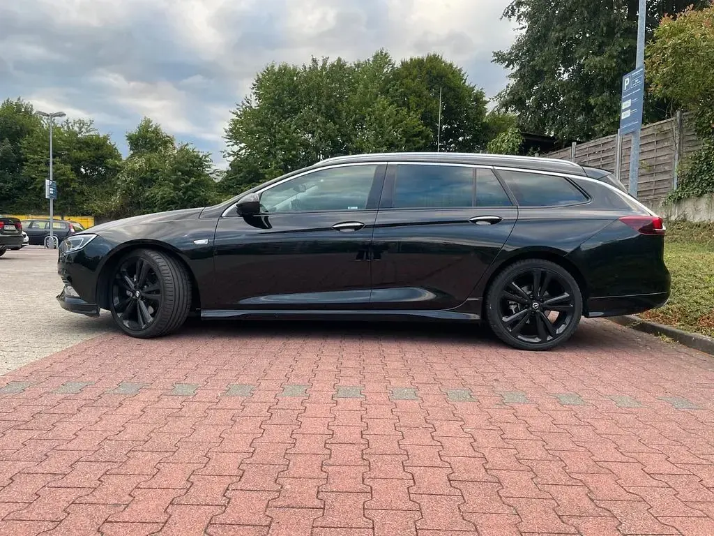 Gebraucht Opel Insignia Exklusiv 170 PS (125 kW) 2018 Schwarz Kombi