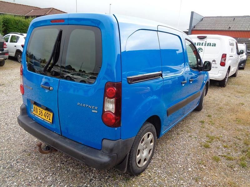 Gebraucht Peugeot Partner Comfort 90 PS (66 kW) 2014 Blau Van / Kleinbus