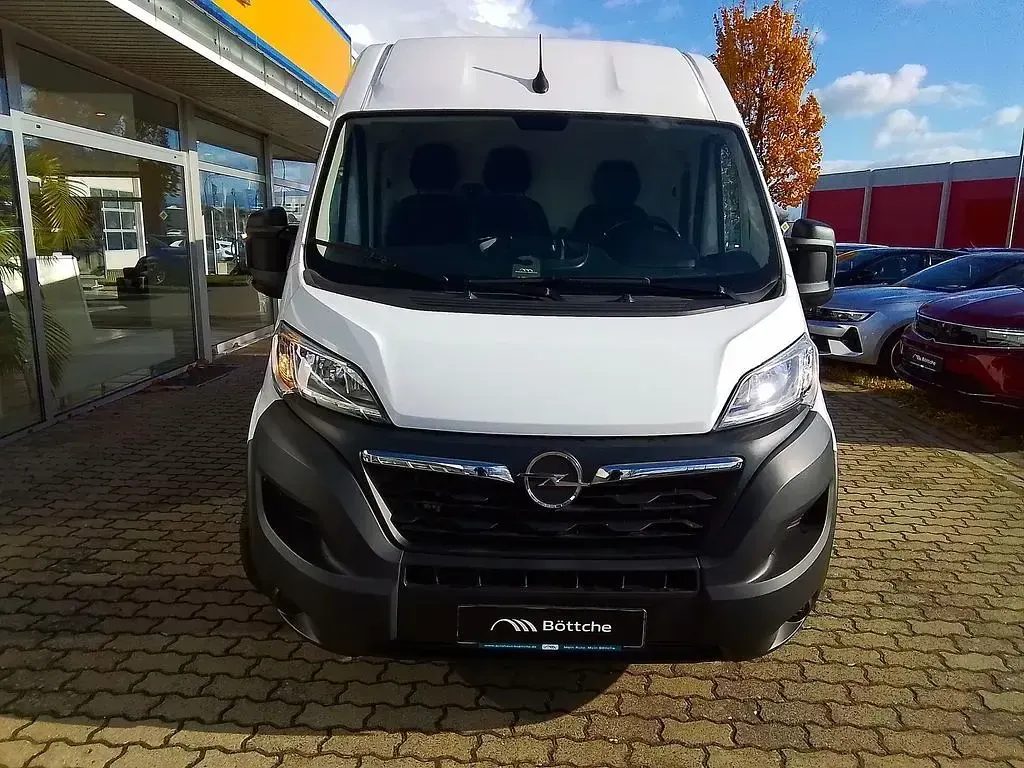 Używany Opel Movano Selection 140 KM (102 kW) 2023 Biały Van