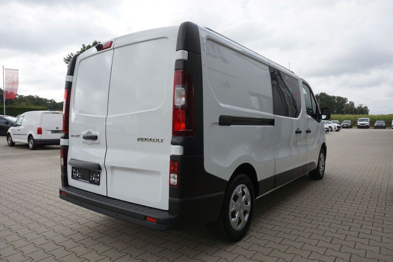 Gebraucht Renault Trafic 145 PS (106 kW) 2021 Weiß Van / Kleinbus
