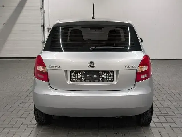 Usata Skoda Fabia 60 CV (44 kW) 2015 Argento Utilitaria