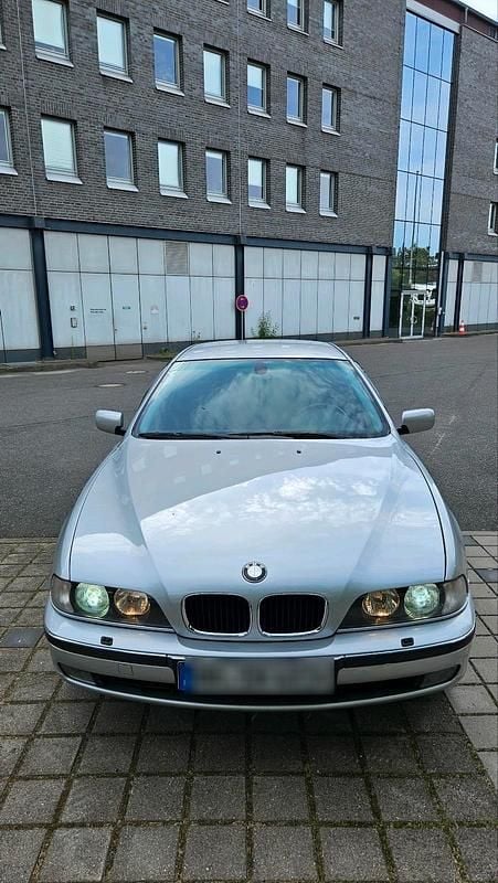 Grau Gebraucht 1999 BMW 528 Limousine | 3.000 € (Guter Preis) - Bild 1/4