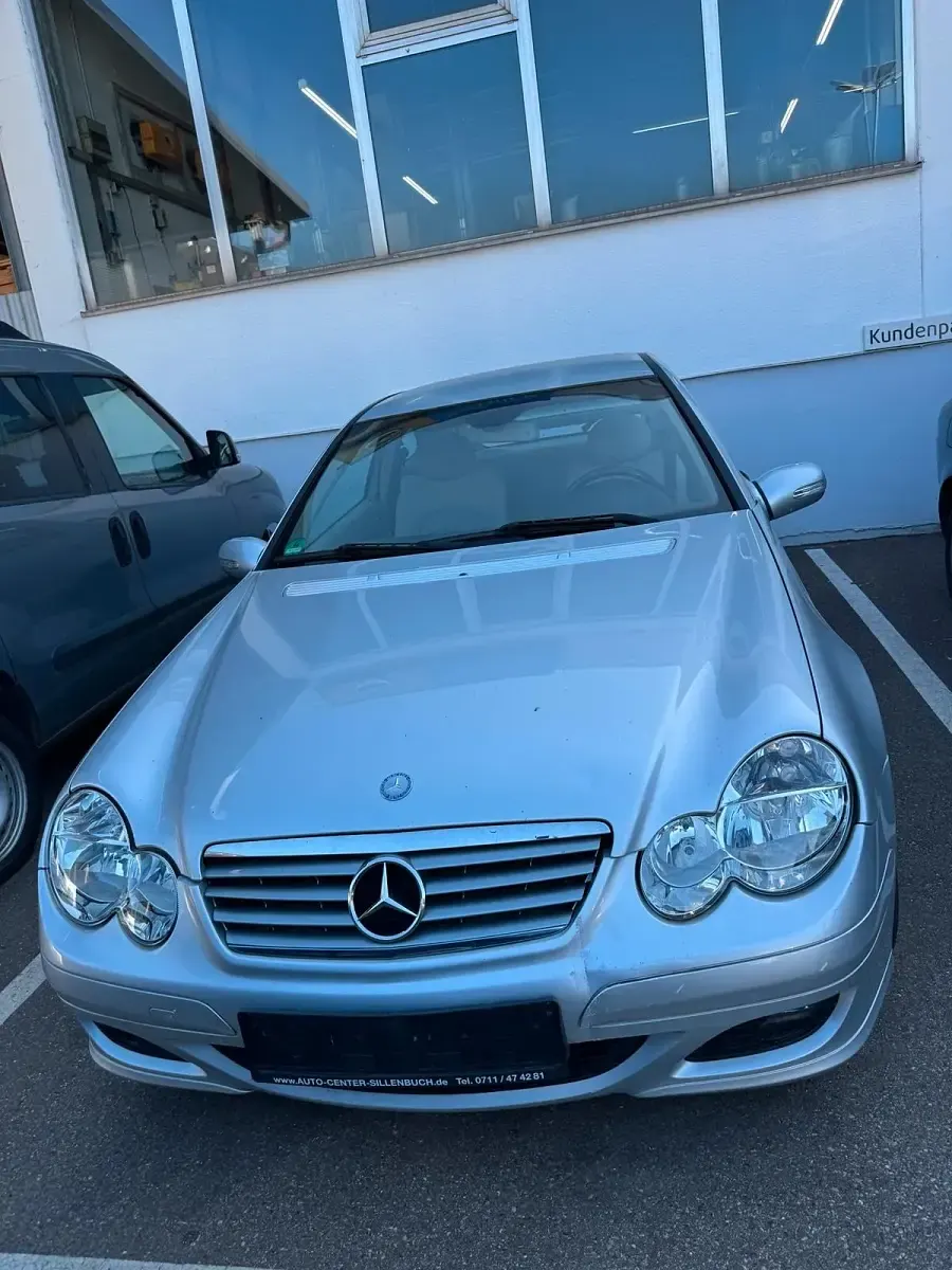 Gebraucht Mercedes C180 143 PS (105 kW) 2006 Grau Limousine