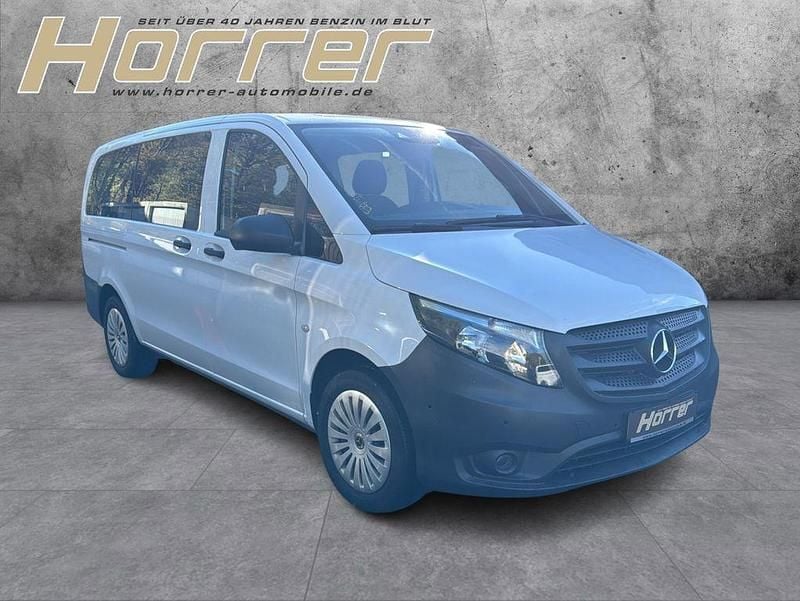 Weiß Gebraucht 2022 Mercedes Vito Van / Kleinbus | 28.740 € (Fairer Preis) - Bild 1/4