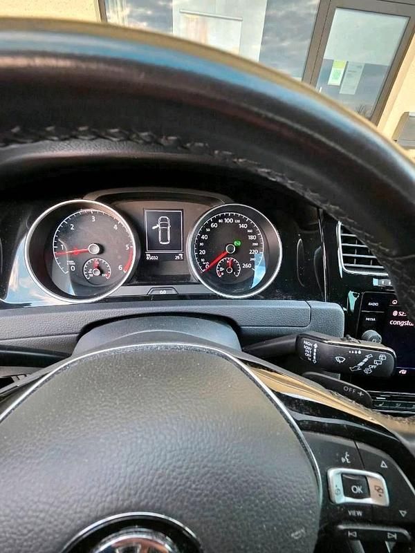Second-hand VW Golf VII United 150 CP (110 kW) 2020 Negru Break