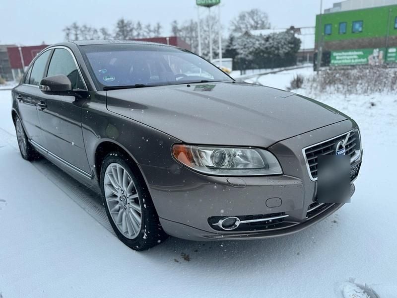 Braun Gebraucht 2009 Volvo S80 Limousine | 5.999 € - Bild 1/4