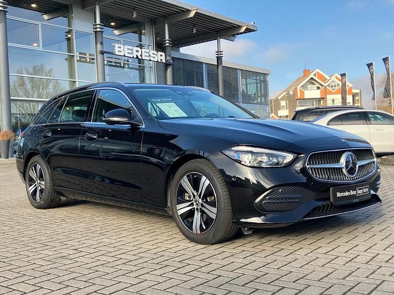 Gebraucht Mercedes C200 Avantgarde 204 PS (150 kW) 2024 Schwarz Kombi