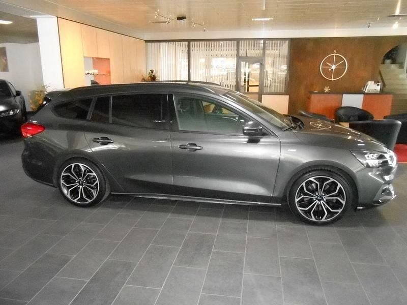 Second-hand Ford Focus ST-Line 182 CP (133 kW) 2019 Gri Berlinǎ