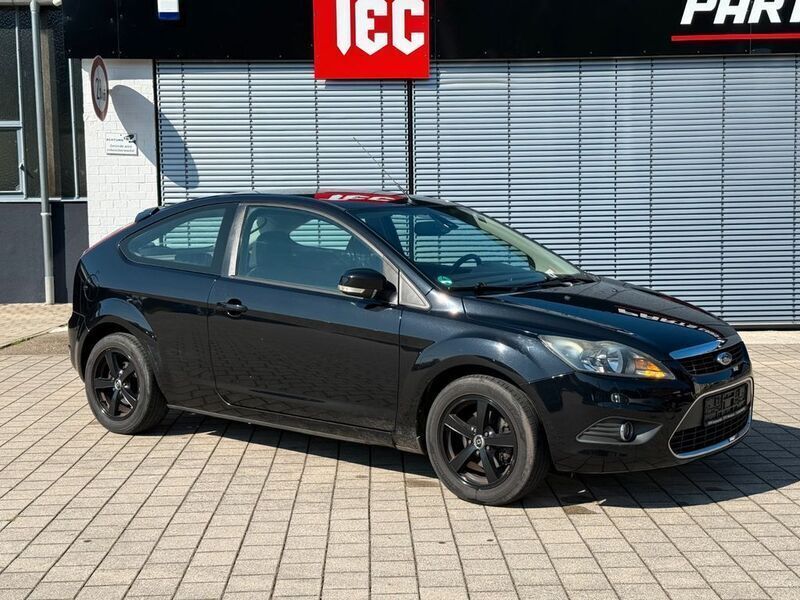 Schwarz Gebraucht 2009 Ford Focus Titanium Limousine | 2.700 € (Guter Preis) - Bild 1/4
