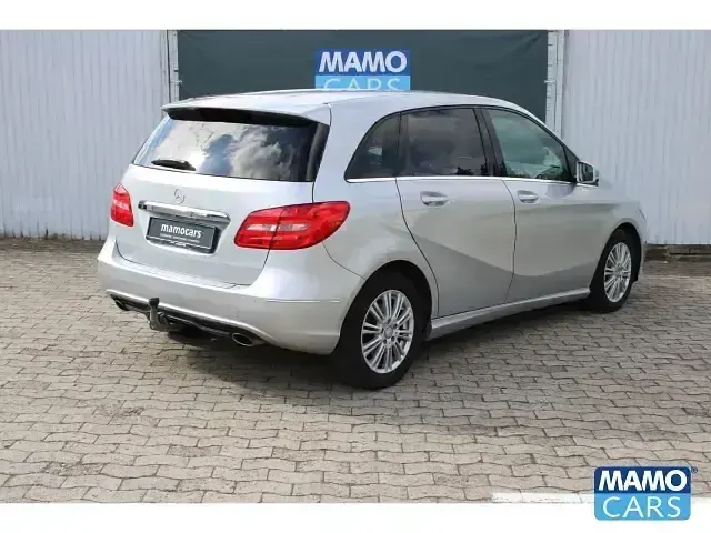 Gebraucht Mercedes B200 156 PS (114 kW) 2013 Silber Kleinwagen
