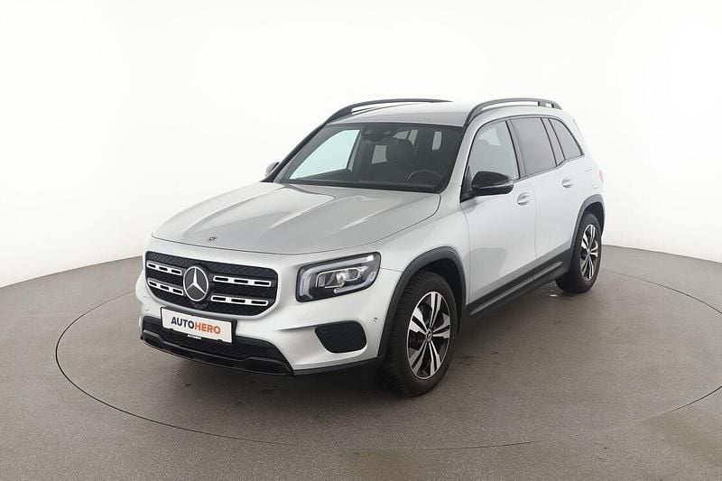 Grau Gebraucht 2020 Mercedes GLB200 Progressive SUV | 31.040 € (Fairer Preis) - Bild 1/3