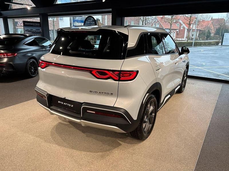 Neu BYD Atto 2 Active 130 kW (177 PS) 2026 Skiing white SUV