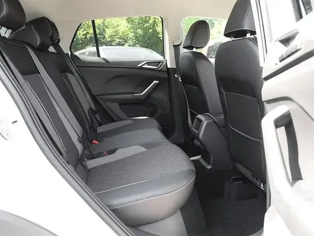 Gebraucht VW T-Cross Goal 95 PS (69 kW) 2025 Pure white SUV