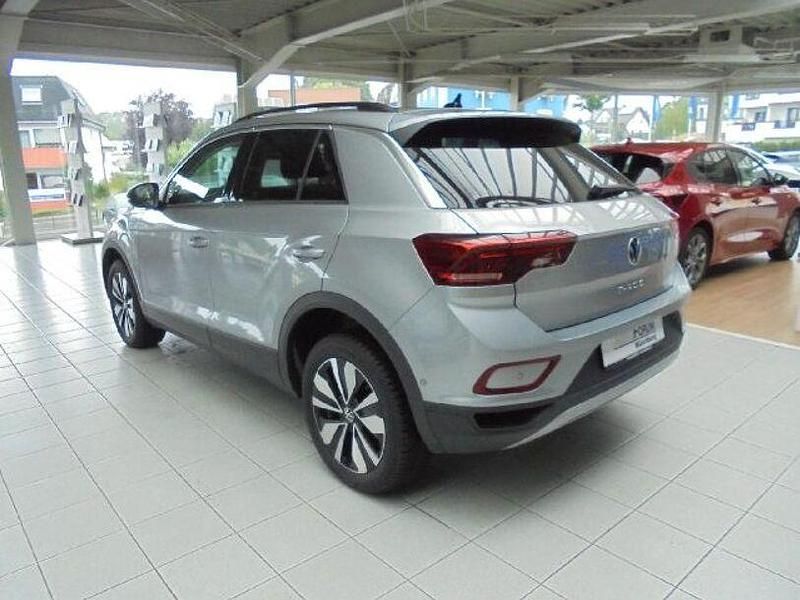 Gebraucht VW T-Roc Move 110 PS (80 kW) 2023 Pyrit silber metallic SUV