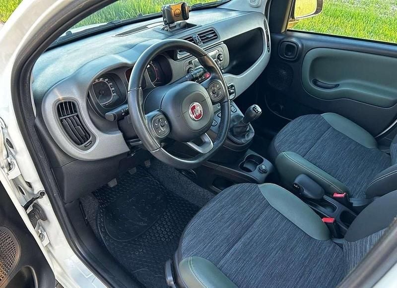 Weiß Gebraucht 2015 Fiat Panda Cross Cross Kleinwagen | 5.299 € - Bild 1/4