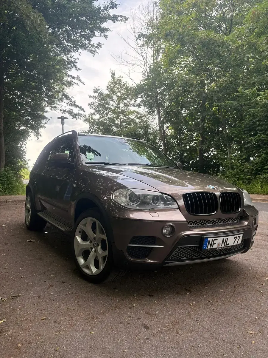 Gebraucht BMW X5 249 PS (183 kW) 2011 Braun SUV