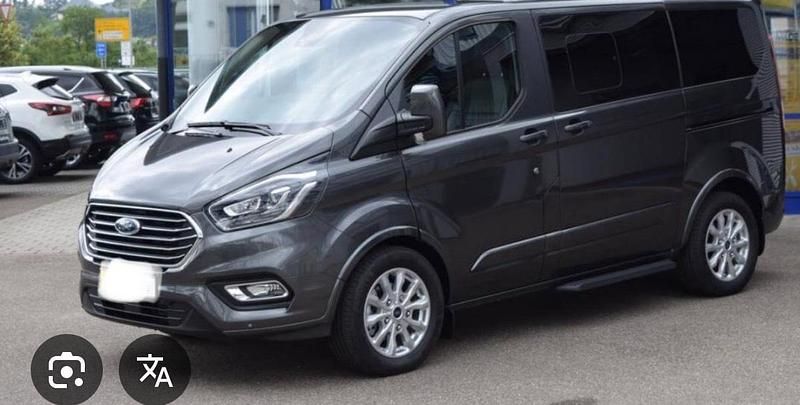 Grau Gebraucht 2018 Ford Tourneo Van / Kleinbus | 25.500 € (Superpreis) - Bild 1/4
