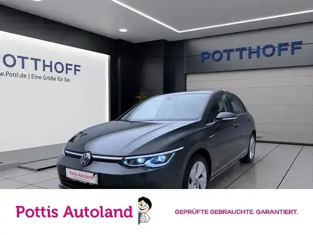Gebraucht VW Golf VII Style 150 PS (110 kW) 2021 Kleinwagen