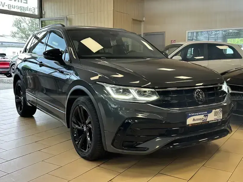 Gebraucht VW Tiguan R-line 190 PS (139 kW) 2023 Grau SUV