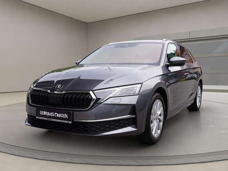 Graphite grey Gebraucht 2024 Skoda Octavia Selection Kombi | 29.950 € (Guter Preis) - Bild 1/4