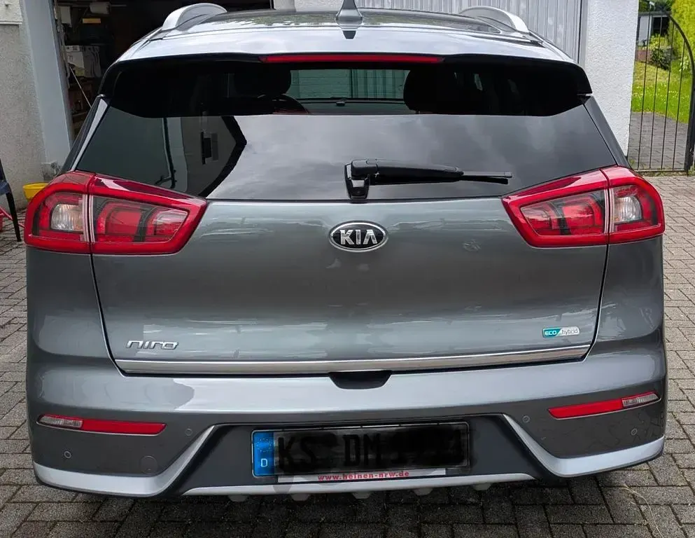 Gebraucht Kia Niro Spirit 141 PS (103 kW) 2019 Grau SUV