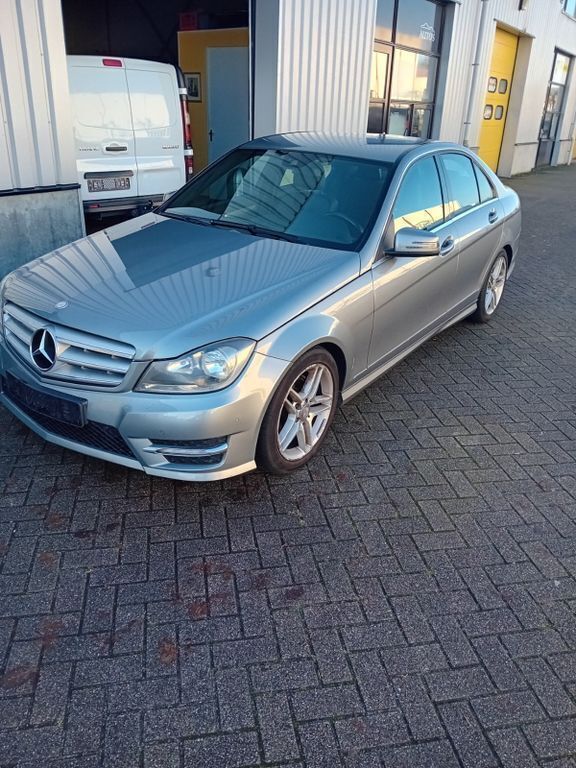 Grau Gebraucht 2012 Mercedes C250 Avantgarde Limousine | 7.000 € (Guter Preis) - Bild 1/4