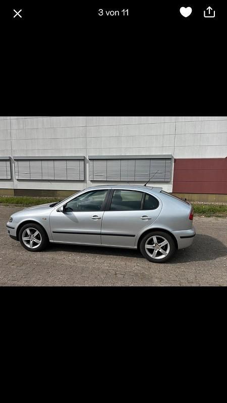 Usado Seat Leon 105 HP (77 kW) 2004 Prateado Citadino
