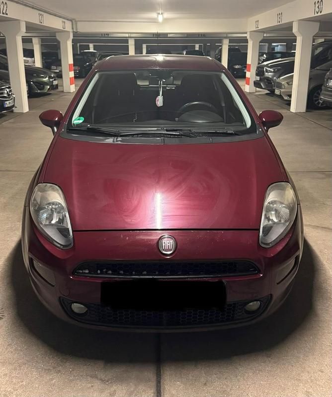 Gebraucht Fiat Punto Lounge 69 PS (50 kW) 2014 Violet Kleinwagen
