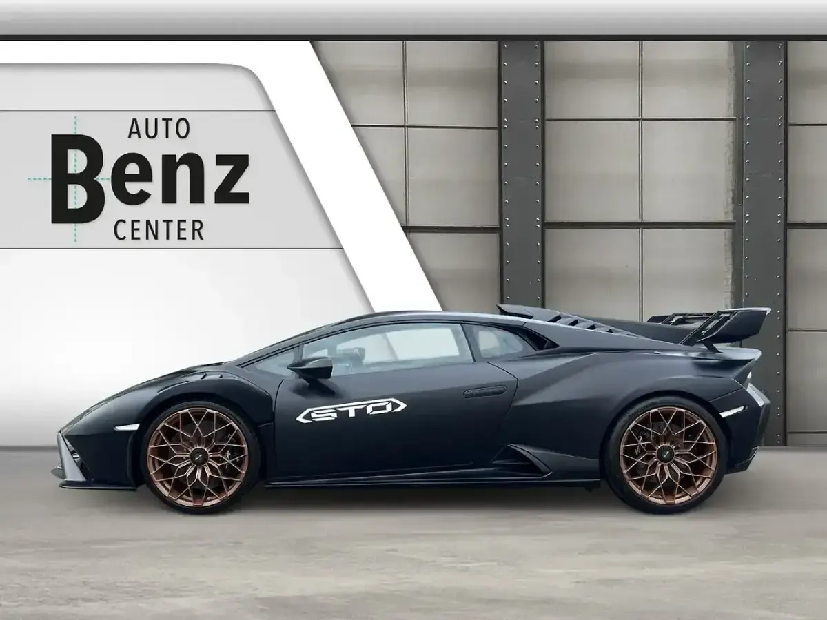 Usata Lamborghini Huracán 639 CV (469 kW) 2024 Nero Coupé
