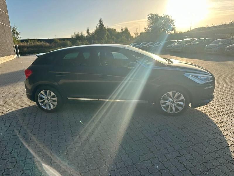 Gebraucht Citroën DS5 Chic 179 PS (131 kW) 2014 Grau Kleinwagen