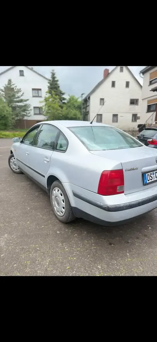 Gebraucht VW Passat 125 PS (91 kW) 1996 Grau Limousine