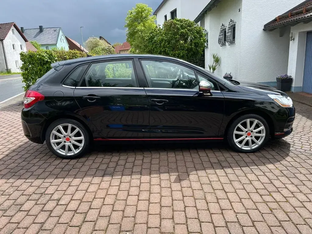 Usata Citroën C4 Tendance 120 CV (88 kW) 2013 Nero Berlina