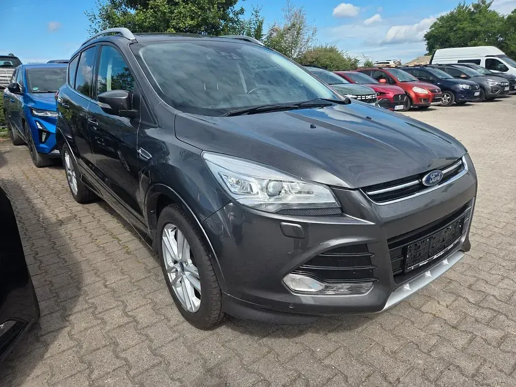 Gebraucht Ford Kuga Individual 179 PS (131 kW) 2016 Grau SUV