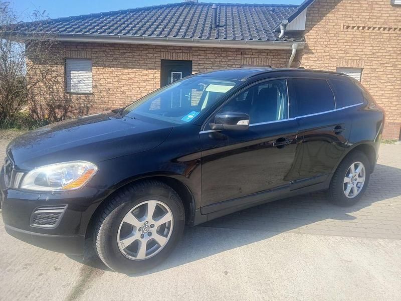 Gebraucht Volvo XC60 Kinetic 163 PS (119 kW) 2011 Schwarz SUV