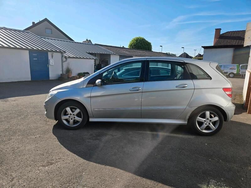 Silber Gebraucht 2006 Mercedes B200 Van / Kleinbus | 4.500 € (Etwas zu teuer) - Bild 1/4