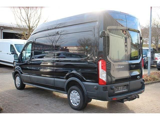 Second-hand Ford Transit 131 CP (96 kW) 2019 Negru Monovolum