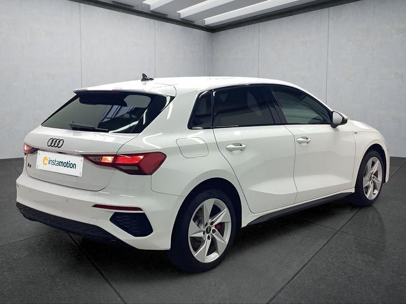 Gebraucht Audi A3 Sportback e-tron 245 PS (180 kW) 2022 Weiß Kleinwagen