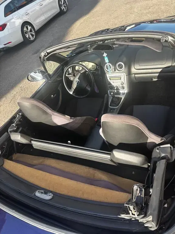 Gebraucht Mazda MX5 110 PS (80 kW) 2004 Blau Cabrio