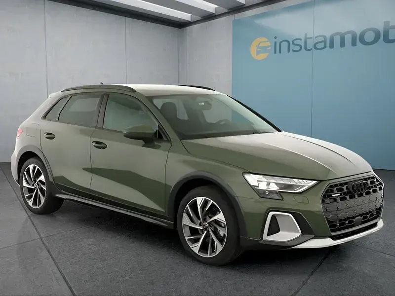 Gebraucht Audi A3 204 PS (150 kW) 2026 Grün Limousine