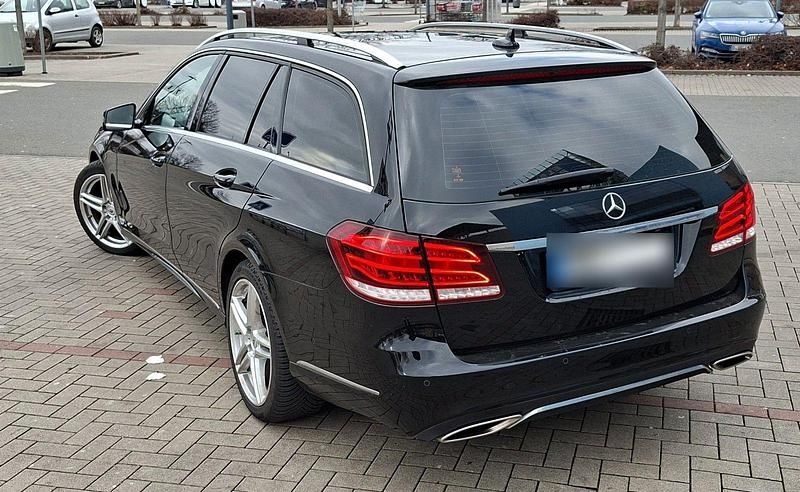 Gebraucht Mercedes E250 Avantgarde 211 PS (155 kW) 2015 Schwarz Kombi
