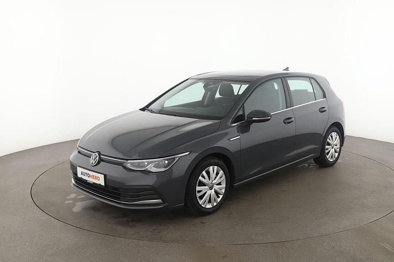 Gebraucht VW Golf Style 150 PS (110 kW) 2020 Grau Limousine
