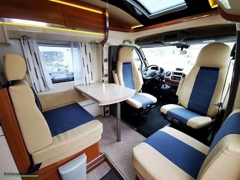 Gebraucht Renault Trafic 114 PS (83 kW) 2013 Weiß Van / Kleinbus