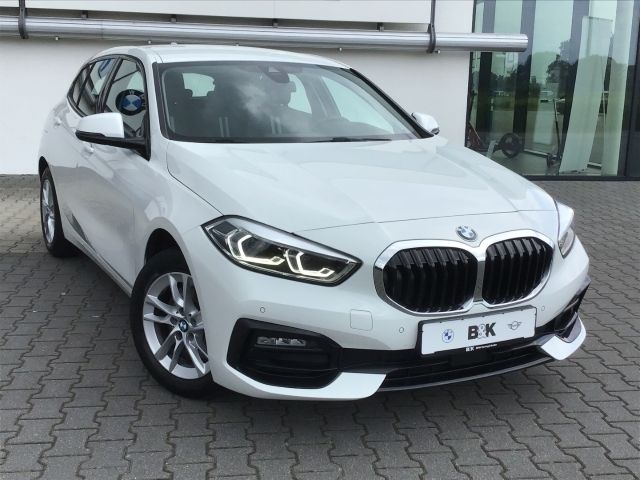 Gebraucht BMW 118 Sport Line 140 PS (102 kW) 2021 Weiß alpinweiss 3 Kleinwagen