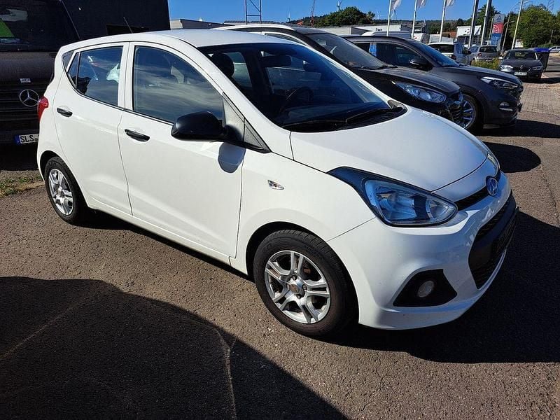 Gebraucht Hyundai i10 Classic 67 PS (49 kW) 2014 Weiß Kleinwagen